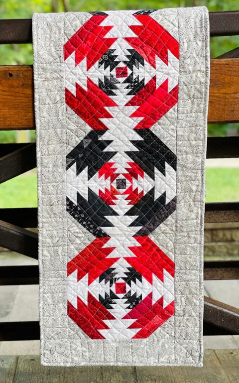 Cut Loose Press - Pineapple Popout Table Runner