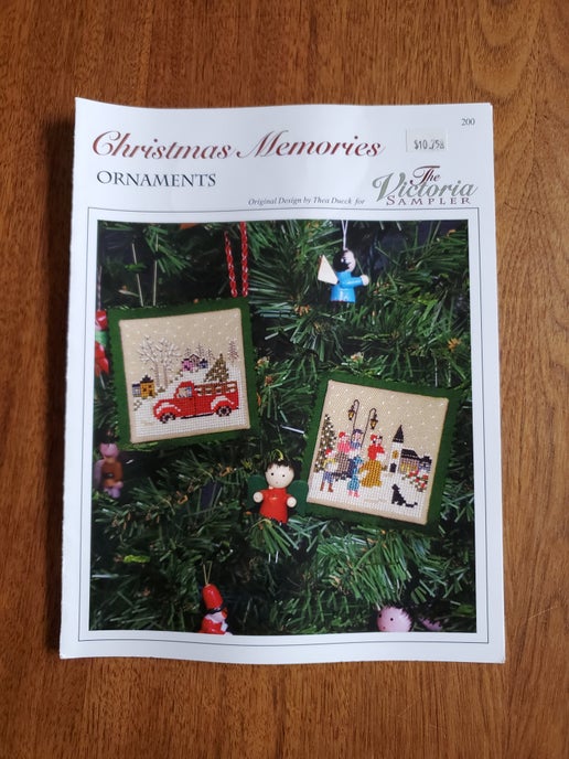 The Victoria Sampler - Christmas Memories Ornaments (with embellishment pack)