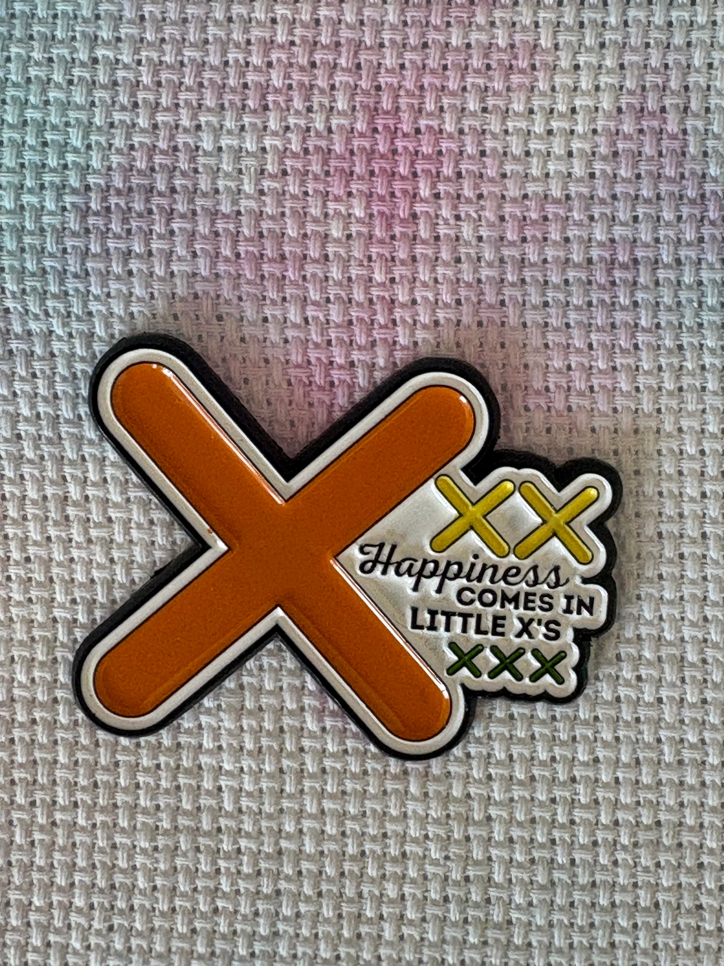Minder Maniac - Happiness Comes In Little X's