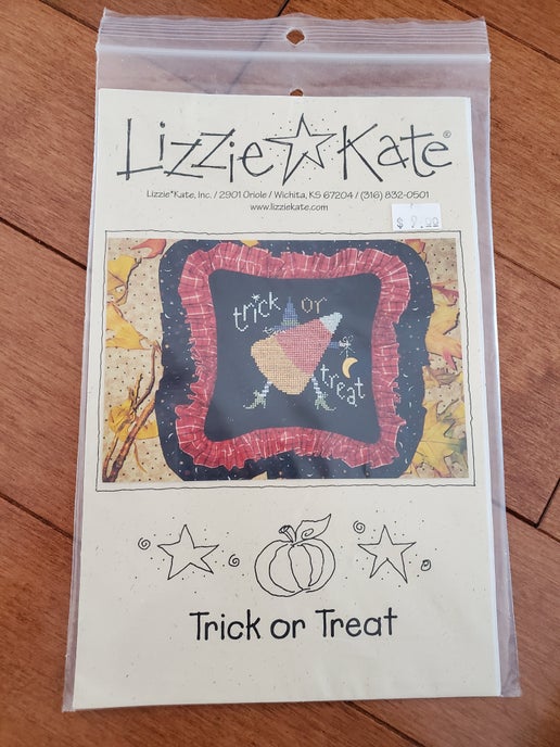 Lizzie Kate - Trick or Treat