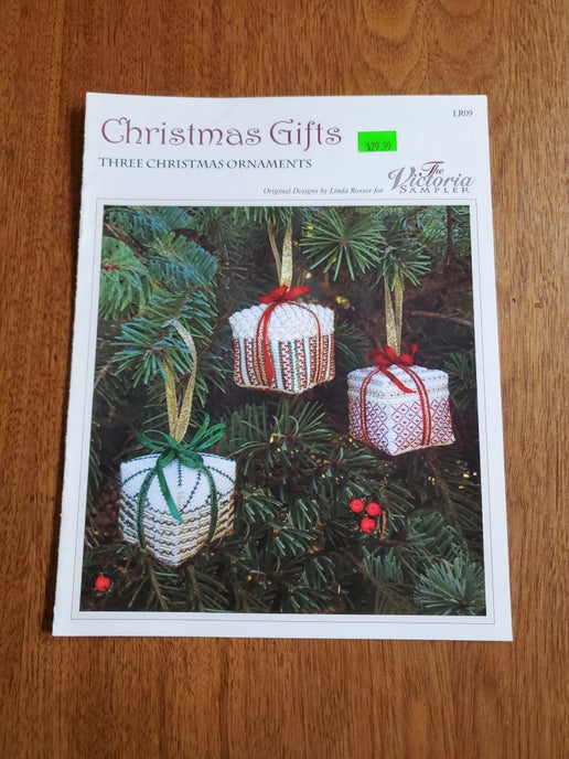 The Victoria Sampler - Christmas Gifts (with embellishment pack)
